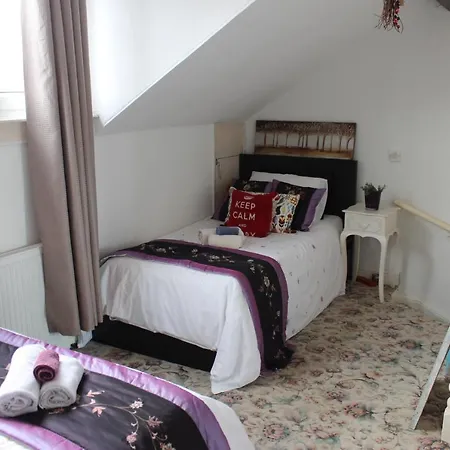 Advo Stadion Leeds Guest Hotel