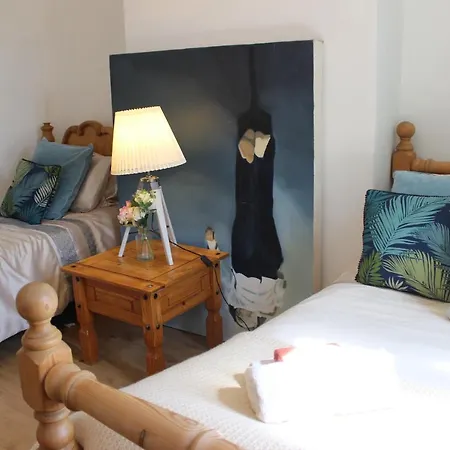 Advo Stadion Leeds Guest Hotel Holiday home Leeds (West Yorkshire)