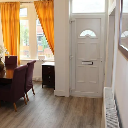 Advo Stadion Leeds Guest Hotel